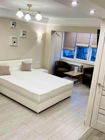 Хорошая квартира рядом с метро Лыбедская