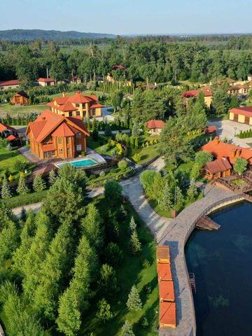 Приватна база відпочинку над Дніпром. Черкаси- Київ