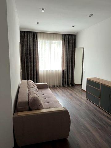 Здається 3 кімнатна квартра