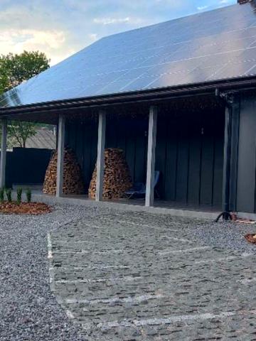 Зелена вул., 144