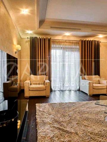 Продаж квартири, Печерськ, пров. Мічуріна