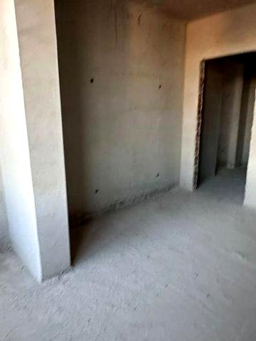 Продається 1 км квартира в тихому районі міста