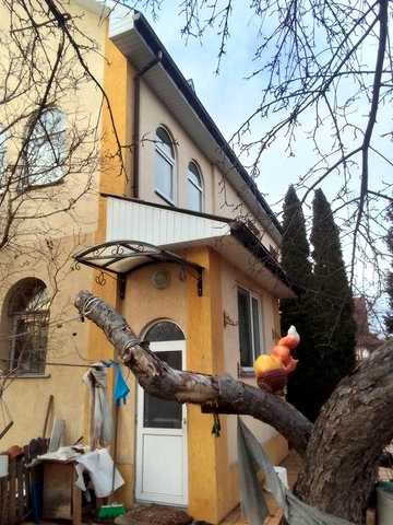 Продається цікавий дім,Ст.сад,16 сот.3пов.