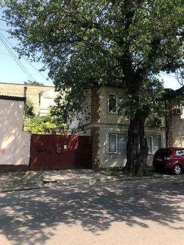 Скидановський узвіз, 3