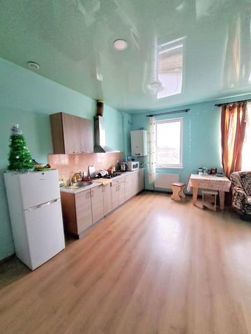 Олега Ольжича вул., 44