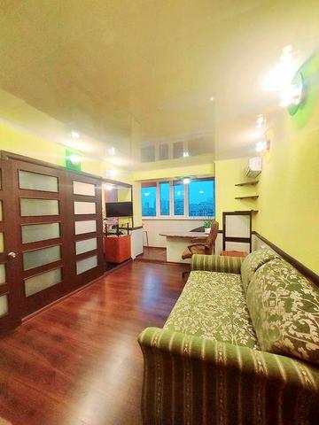 Без комиссий. Хозяин: Центр Печерск м. Дружбы Народов видовая.