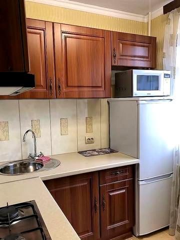 Сдам 2х-квартиру в Южном семейной паре с детьми долгосрочно, до мира..