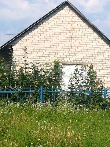 Будино біля озера, перша лінія