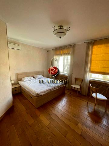 Богдана Хмельницького вул., 57