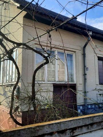 Продам будинок з прибудовами