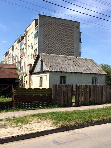 Продам будинок,земельна ділянка