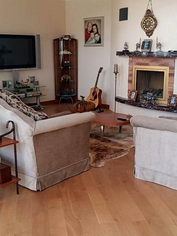 Продаж котедж Липовий скиток 1,8га Фастівський Васильківський конюшня