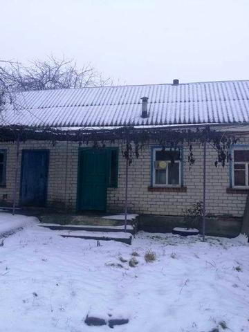 Продам будинок на чотири кімнати