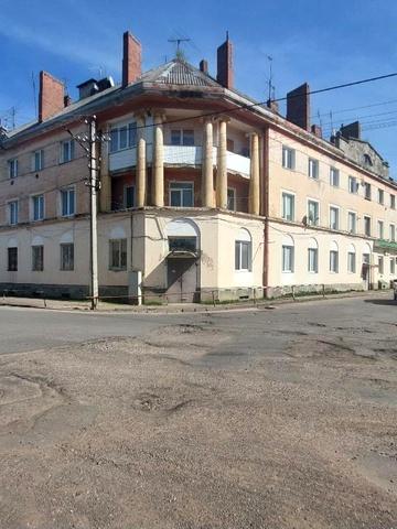 Героїв ОУН-УПА вул., 1