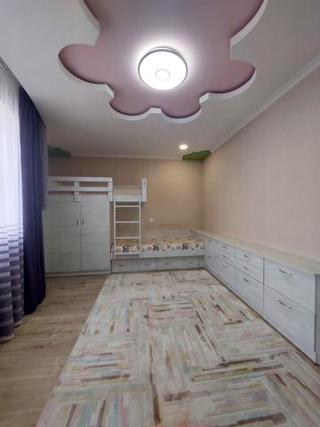 Лазурна вул., 5/14