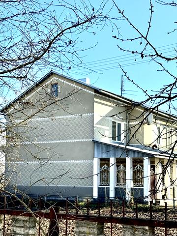 Вишнева вул.