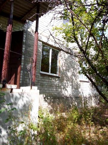 Продам ділянку з будинком у Харківській області, Геніївка