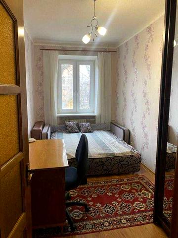 3 кімн. квартира з ремонтом на Рокуватій