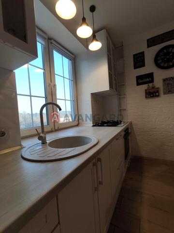 Наддніпрянський просп. (50 років СРСР), 9