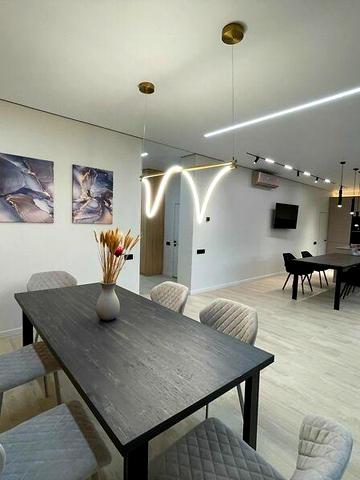 Продаж 4к Дім Метрологічна вулиця