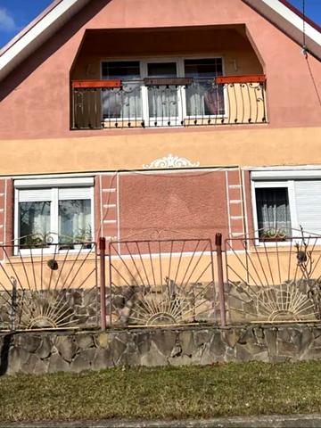 Центральна, 111