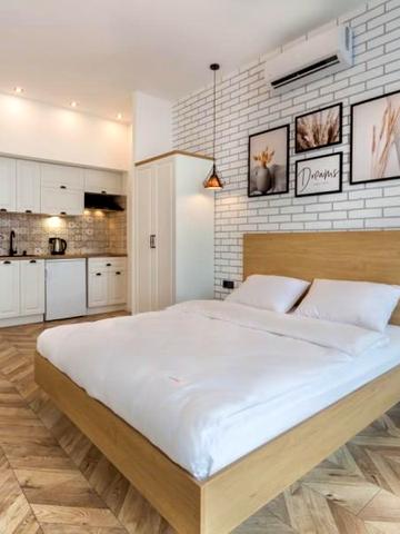 Дизайнерские апартаменты на левом берегу столицы