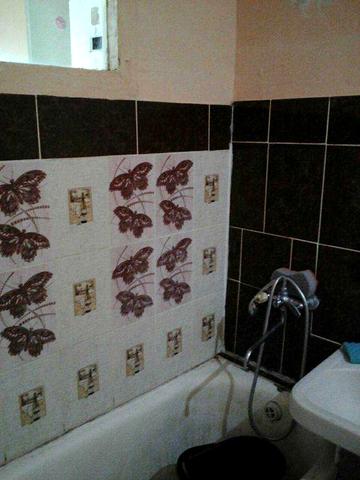 Продам  однокімнатну квартиру в центрі  міста  з інд.опаленням