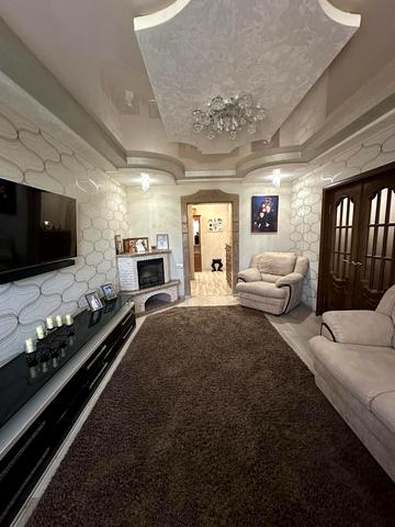 Героїв Крут вул. (12 Квітня), 78