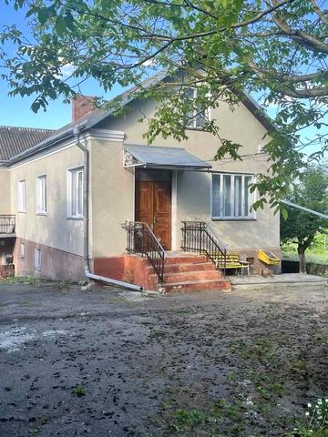 Нове Село вул., 1