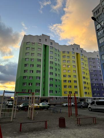 Теплична вул., 44