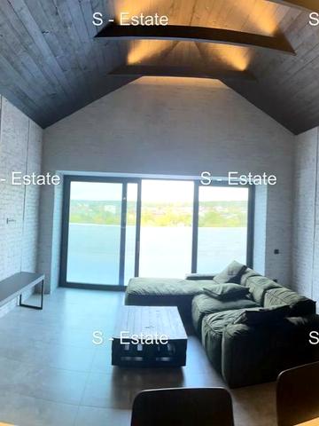 Науки просп. (Леніна), 65