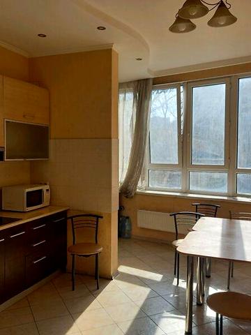 Продаж 4к Квартира Незалежності площа