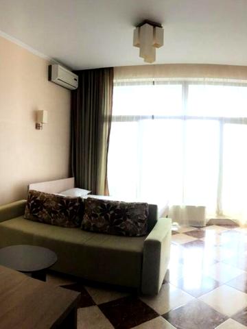 Квартира – студія з терасою, Аркадійський Палац