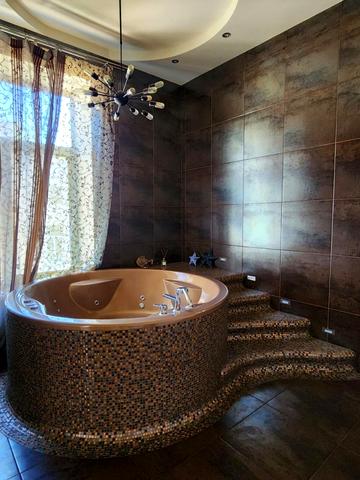 Чотириспальна квартира на вулиці Пироговська