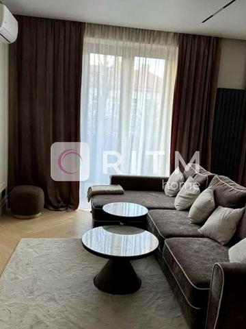 Продаж 1-кімнатної квартири студії з дизайнерським ремонтом.