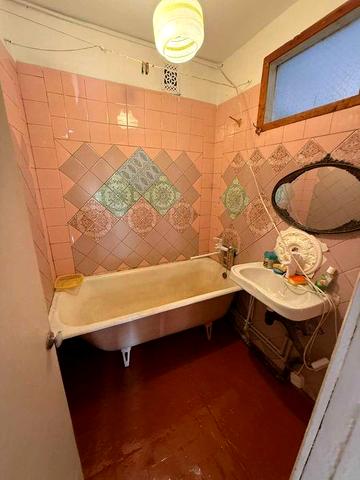 Продаю уютную и очень теплую 2х комнатную квартиру г Мерефа р-н дрп ЖК Жэк