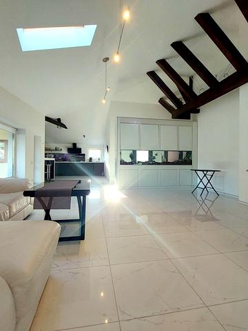 Джерельна вул., 81