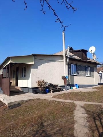 Центральна вул. (Жовтнева), 1