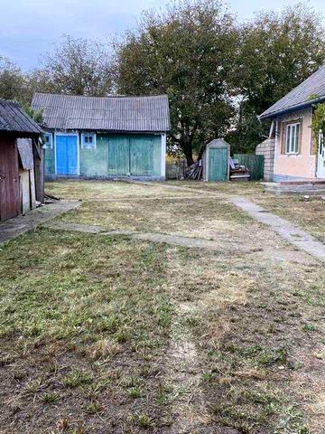 Продаю будинок або обміняю на квартиру обо дачу  у м Чернівців
