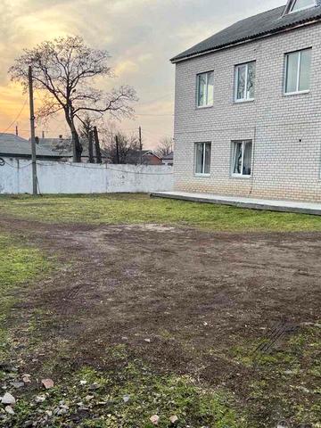 Продаж будинку в місті