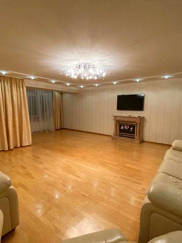 Оренда квартири з паркомісцем