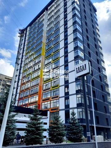 Професора Отамановського вул., 4