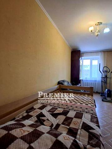 Продаж 3к Квартира вул. Космонавтів