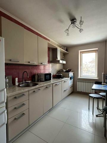 Титаренківський пров., 1