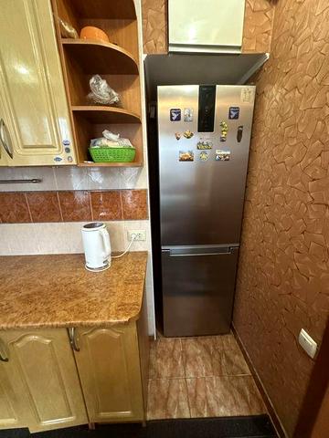 Продам 3-х кімнатну квартиру в центрі  м. Лозова