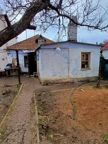 Продам пол дома ЮТЗ ПЕР. Полярный -  Молодогвардейская