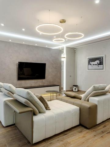 Раїси Окіпної вул., 18