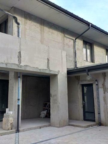 Тіниста вул., 1