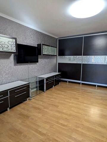 Продаж 2к Квартира Миру вулиця