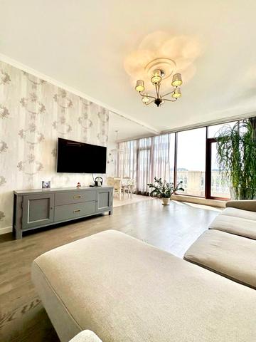 Двокімнатна квартира ЖК Гефест в Центрі з видом на море та двома терасами